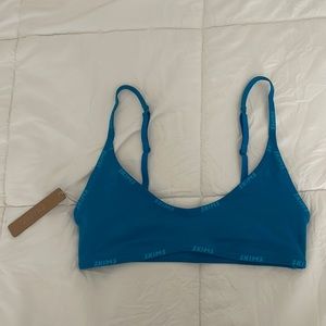 SKIMS COTTON LOGO SCOOP NECK BRALETTE